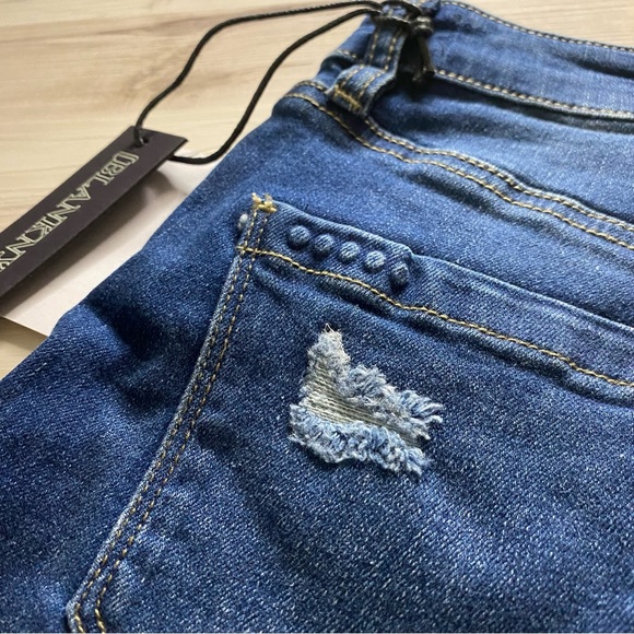 BLANKNYC Distressed High Rise Skinny Jeans - Picture 11 of 14